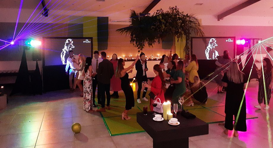 Party with music videos Party with music videos